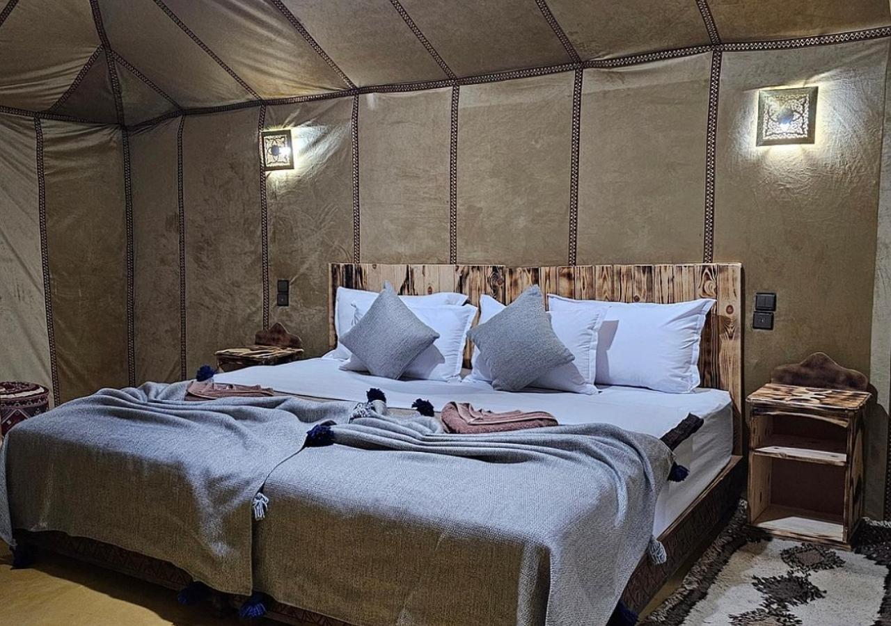 ホテル Amazing Luxury Camp メルズーガ エクステリア 写真