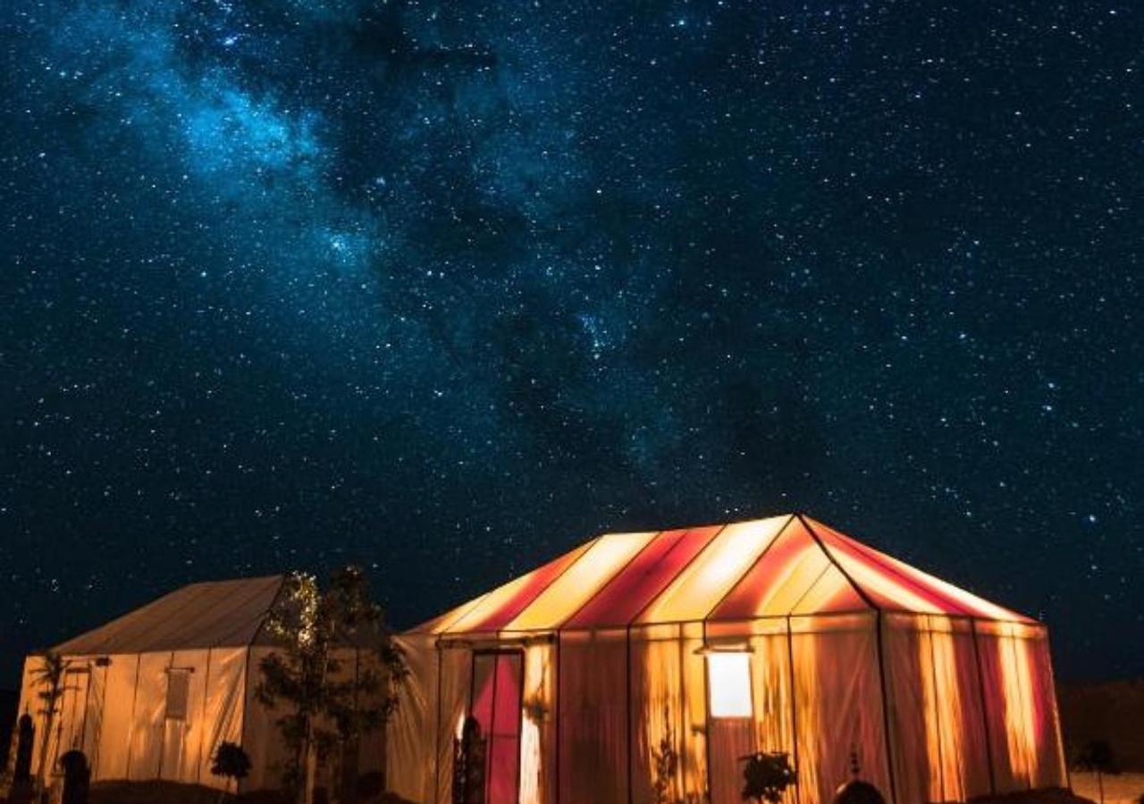 ホテル Amazing Luxury Camp メルズーガ エクステリア 写真