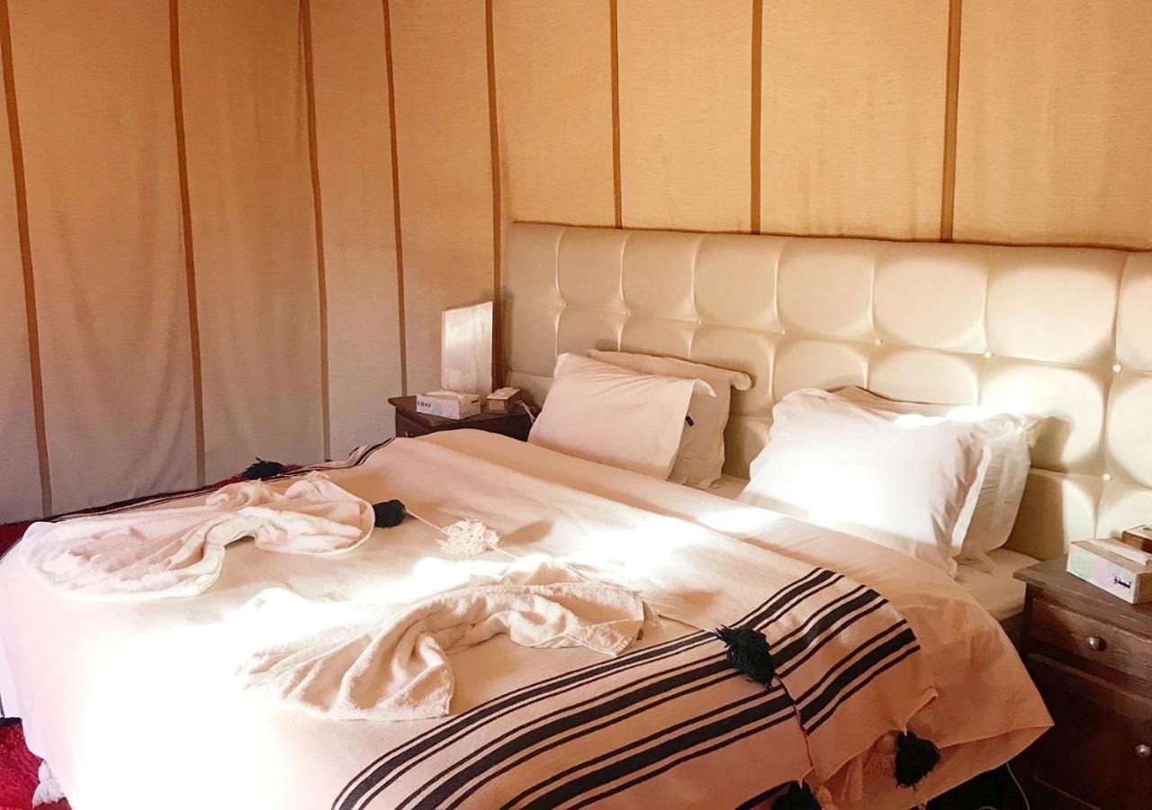 ホテル Amazing Luxury Camp メルズーガ エクステリア 写真